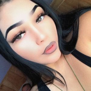 Meet your Posher, Isabel